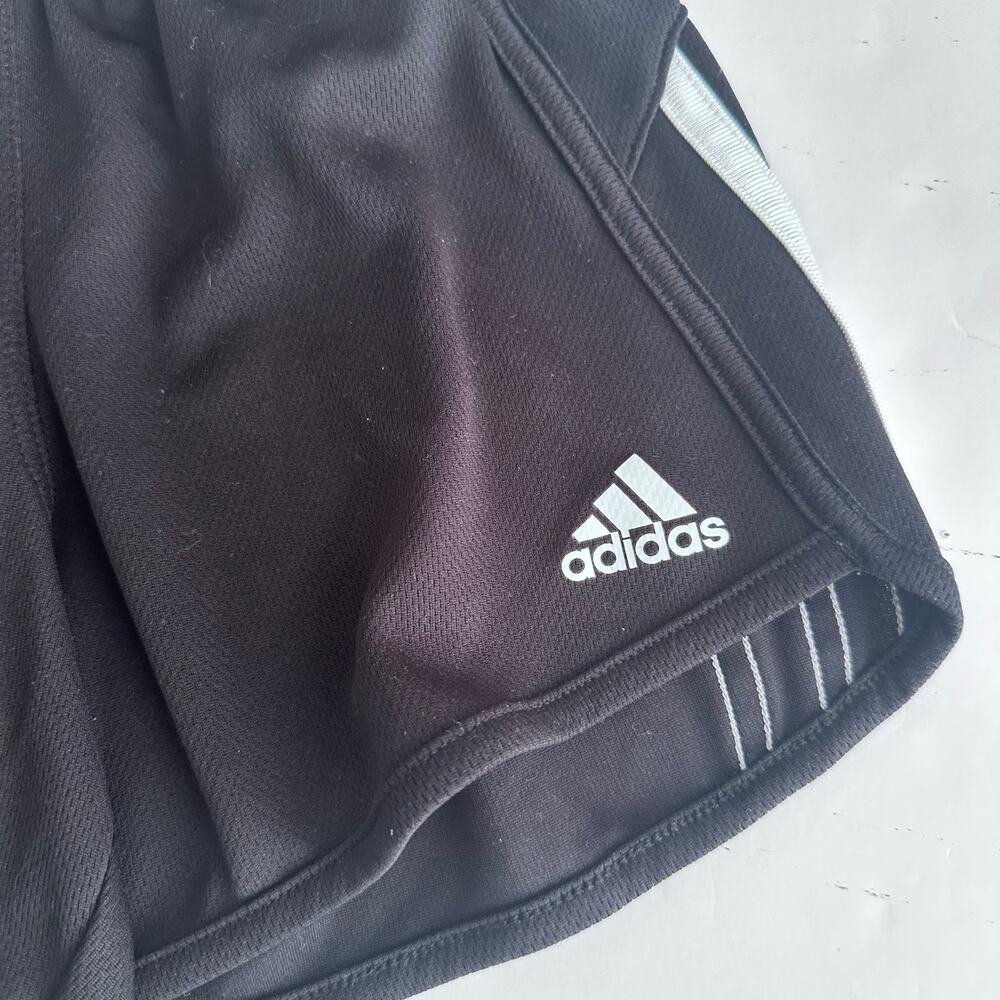 Adidas soccer shorts - Picture 2 of 5